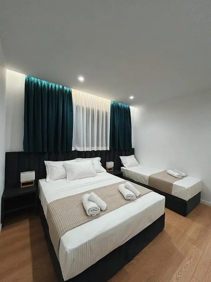 Clinton Tirana Inn