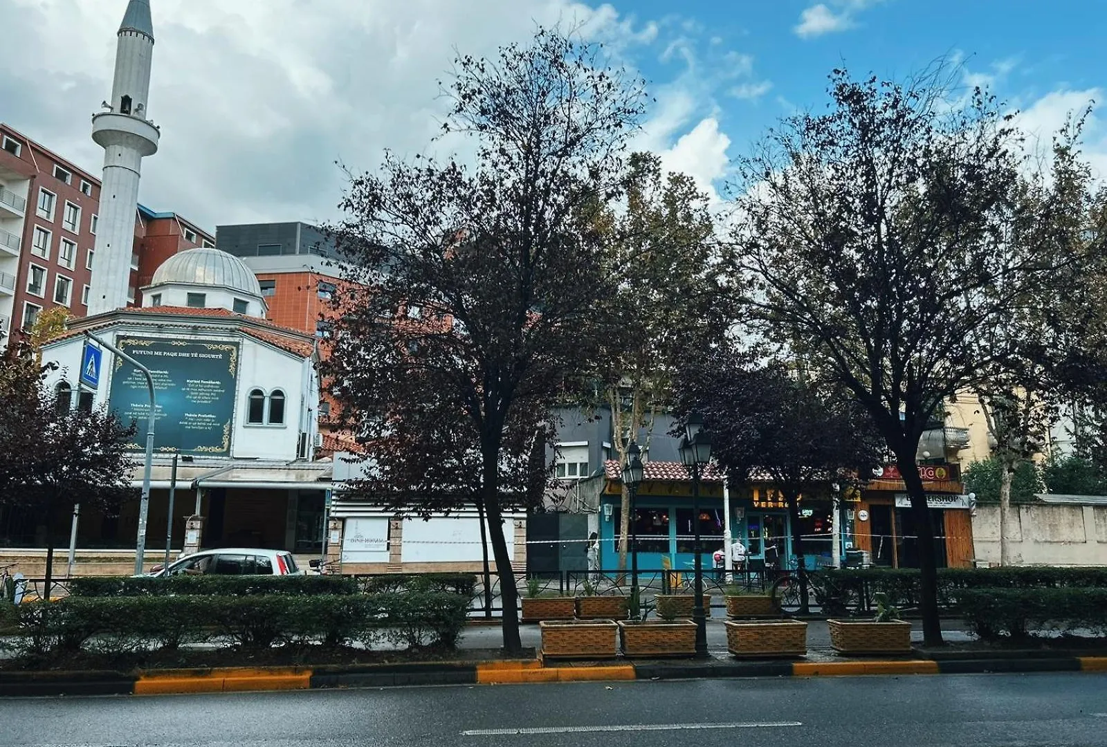 Clinton Tirana Inn